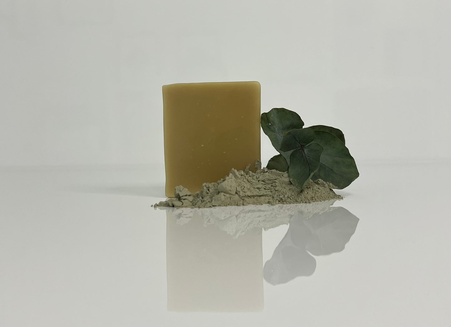 Ayurvedisches Festes Shampoo mit Neem und Avocadoöl